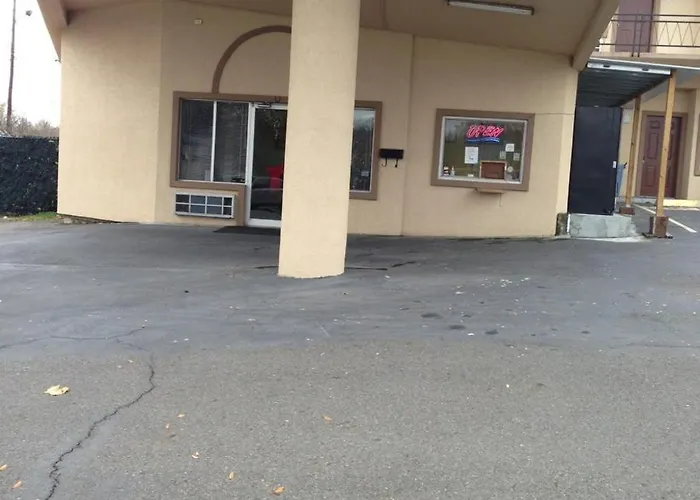 Economy Inn Hot Springs